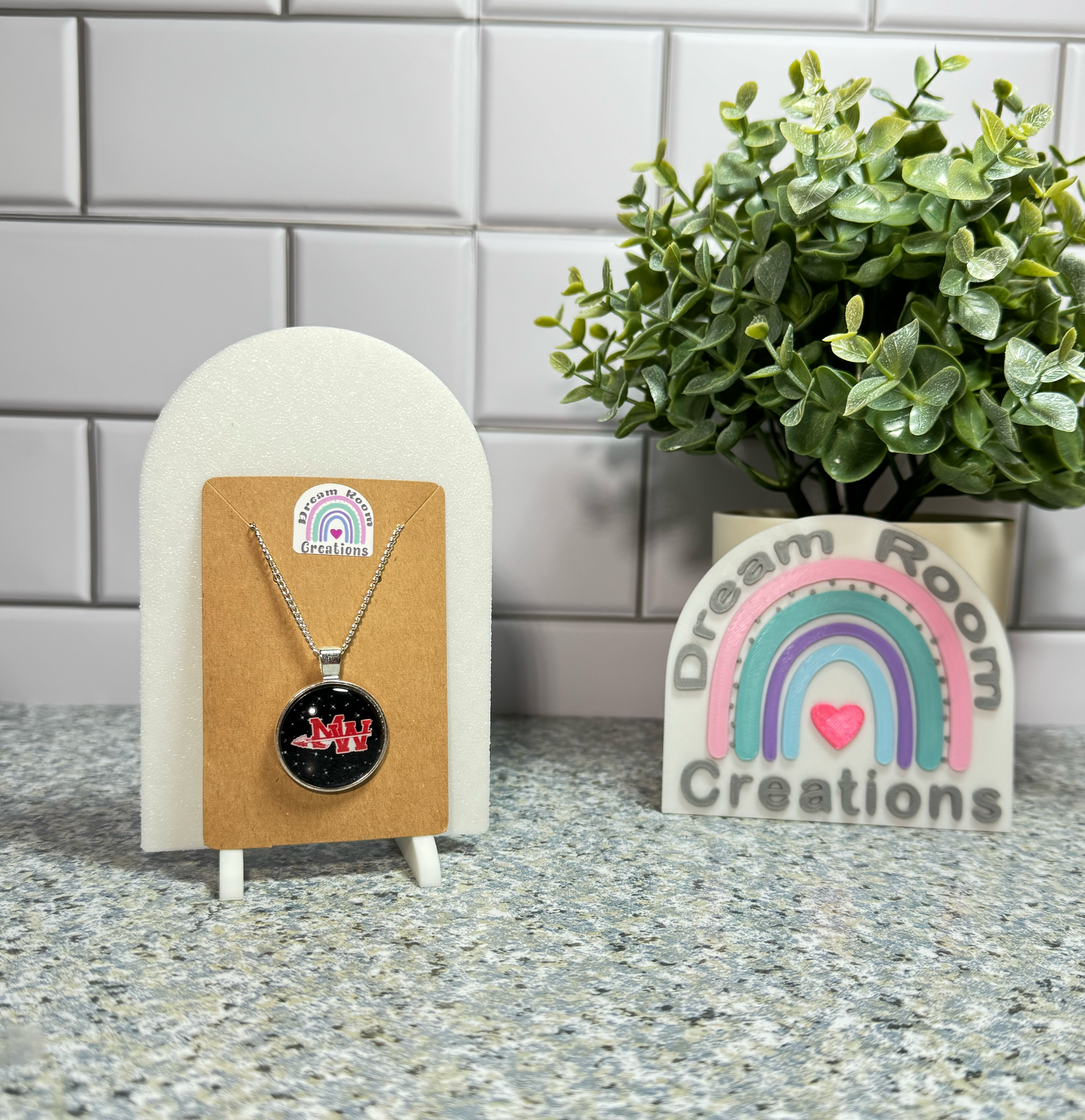 Mohawk Black Flares Glass Necklace