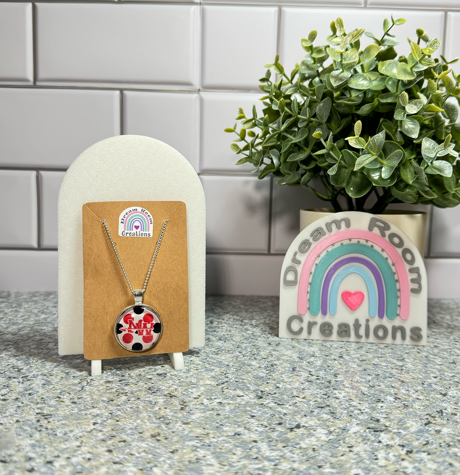 Mohawk Big Dots Glass Necklace